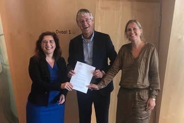 ROB overhandigt advies lokale domeinen aan minister Slob