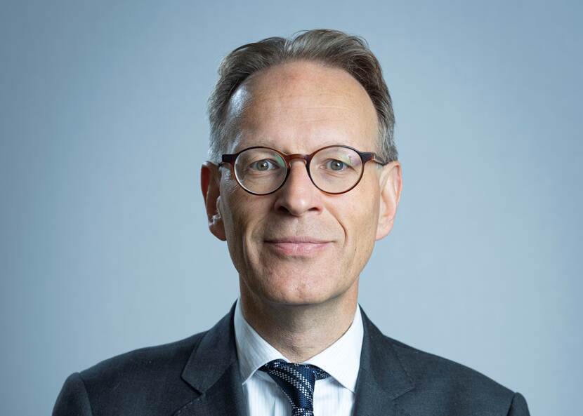 Prof. mr. dr. F.J. (Frank) van Ommeren